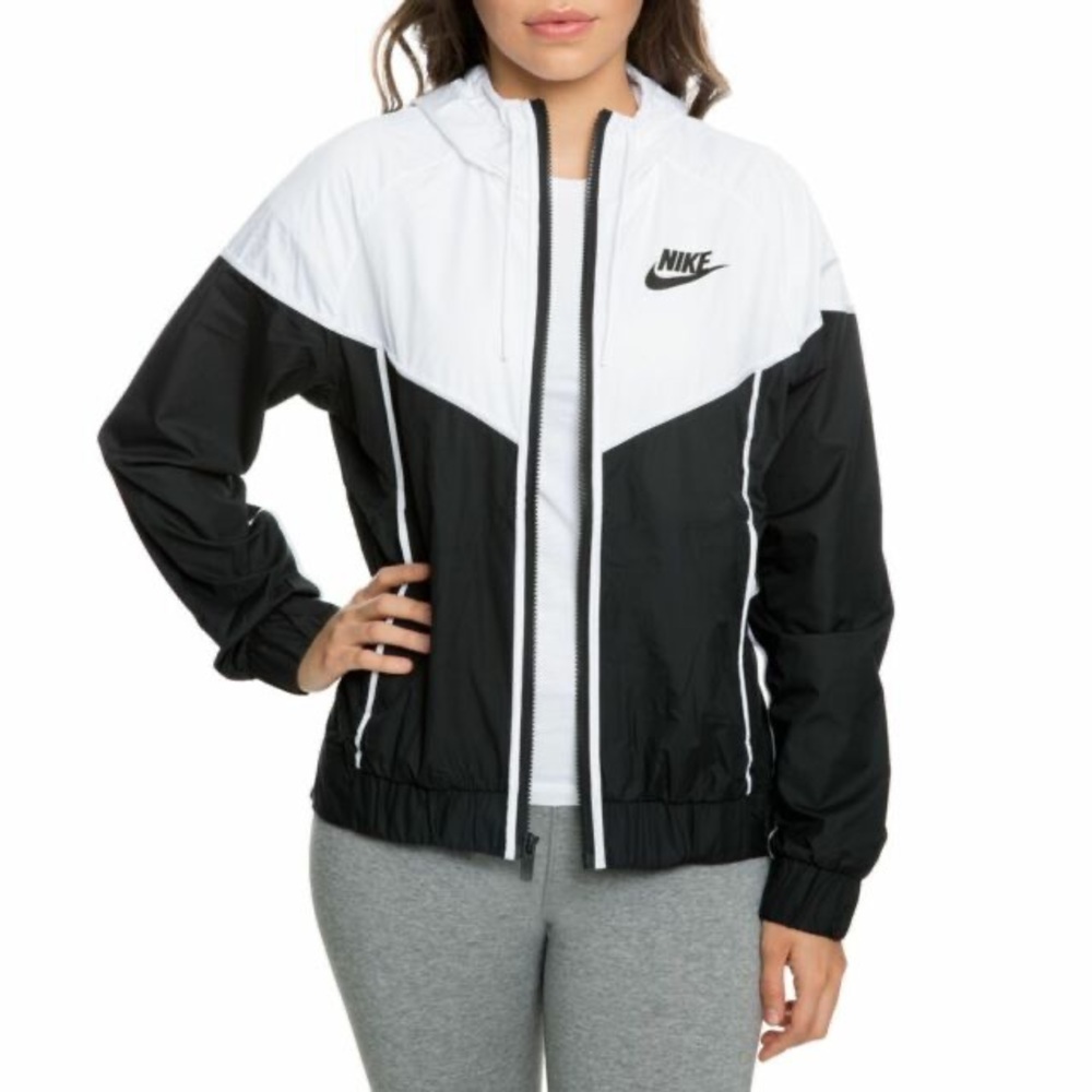 NIKE black and white windbreaker jacket